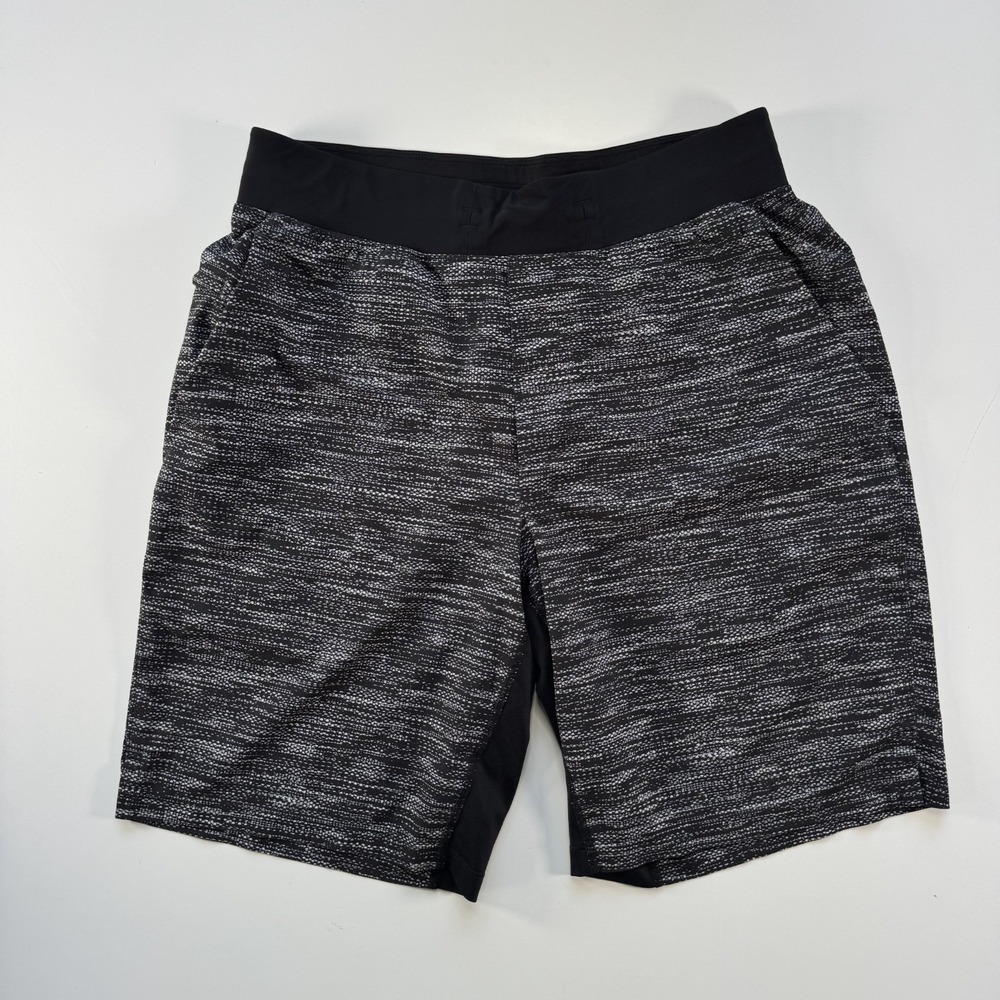 LULULEMON T.H.E. Short Linerless 9" All Court Texture White Black‎ Mens Medium